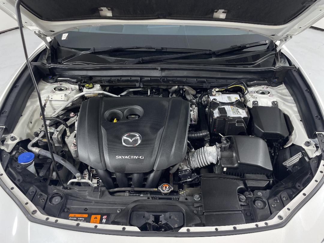 Photo '13' of Mazda CX-30