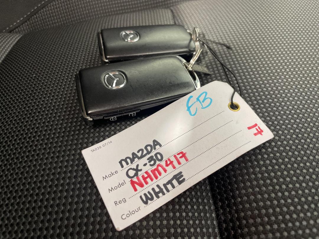 Photo '22' of Mazda CX-30