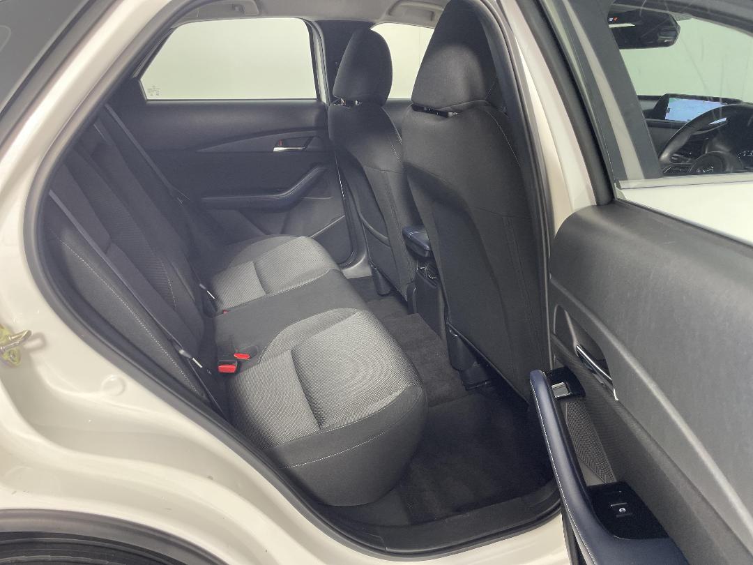 Photo '20' of Mazda CX-30