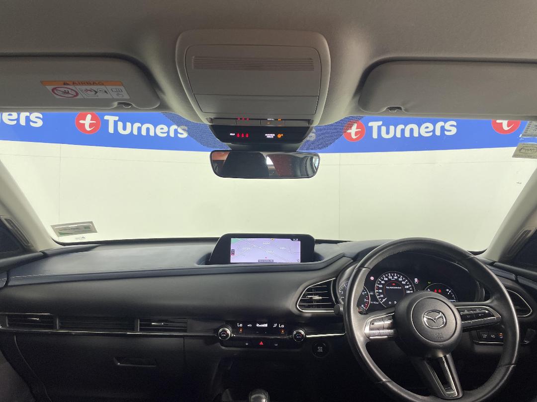 Photo '17' of Mazda CX-30