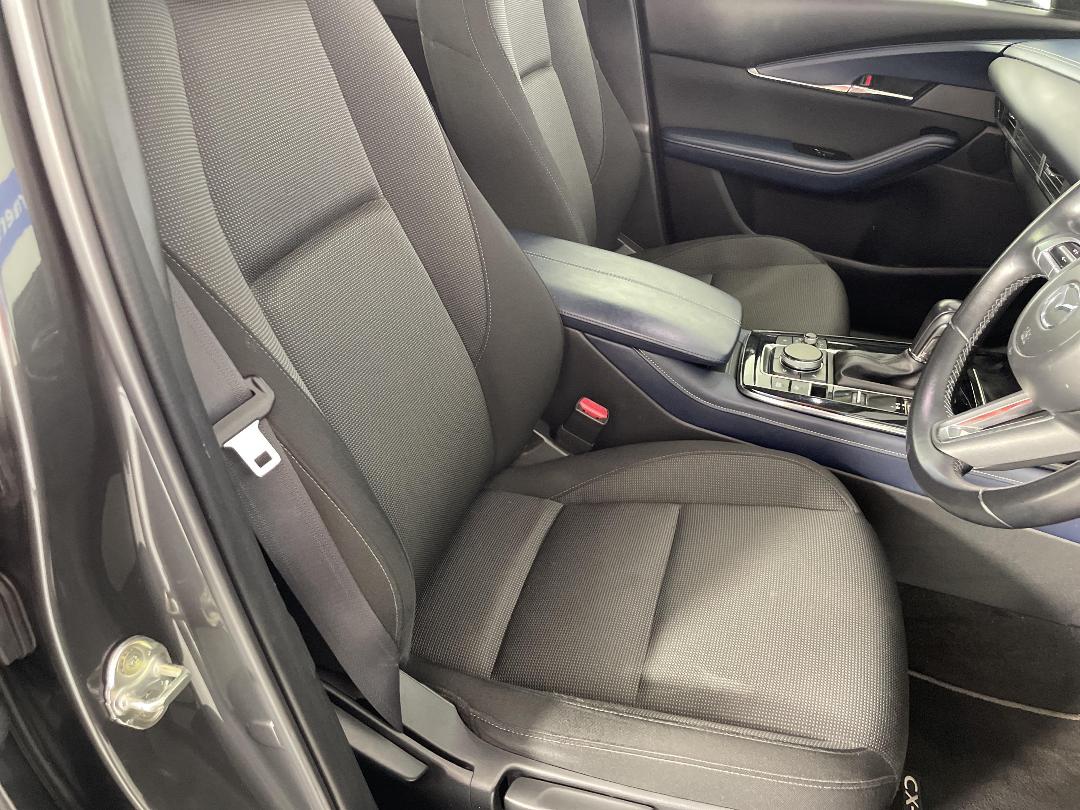 Photo '16' of Mazda CX-30 Photo '16' of Mazda CX-30