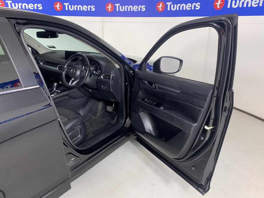 Photo '15' of Mazda CX-5