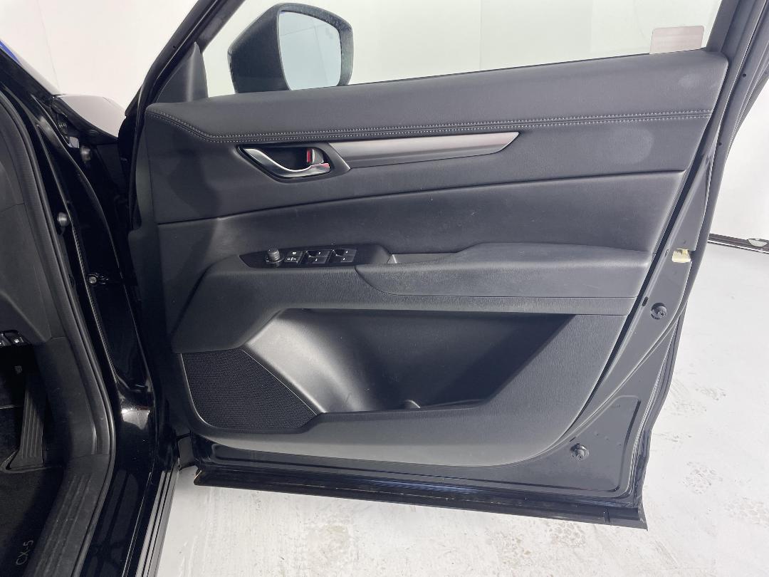 Photo '15' of Mazda CX-5