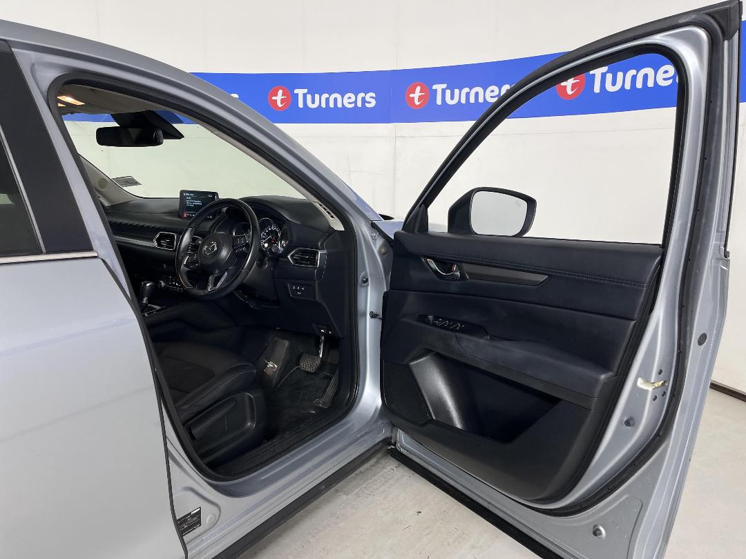 Photo '15' of Mazda CX-5