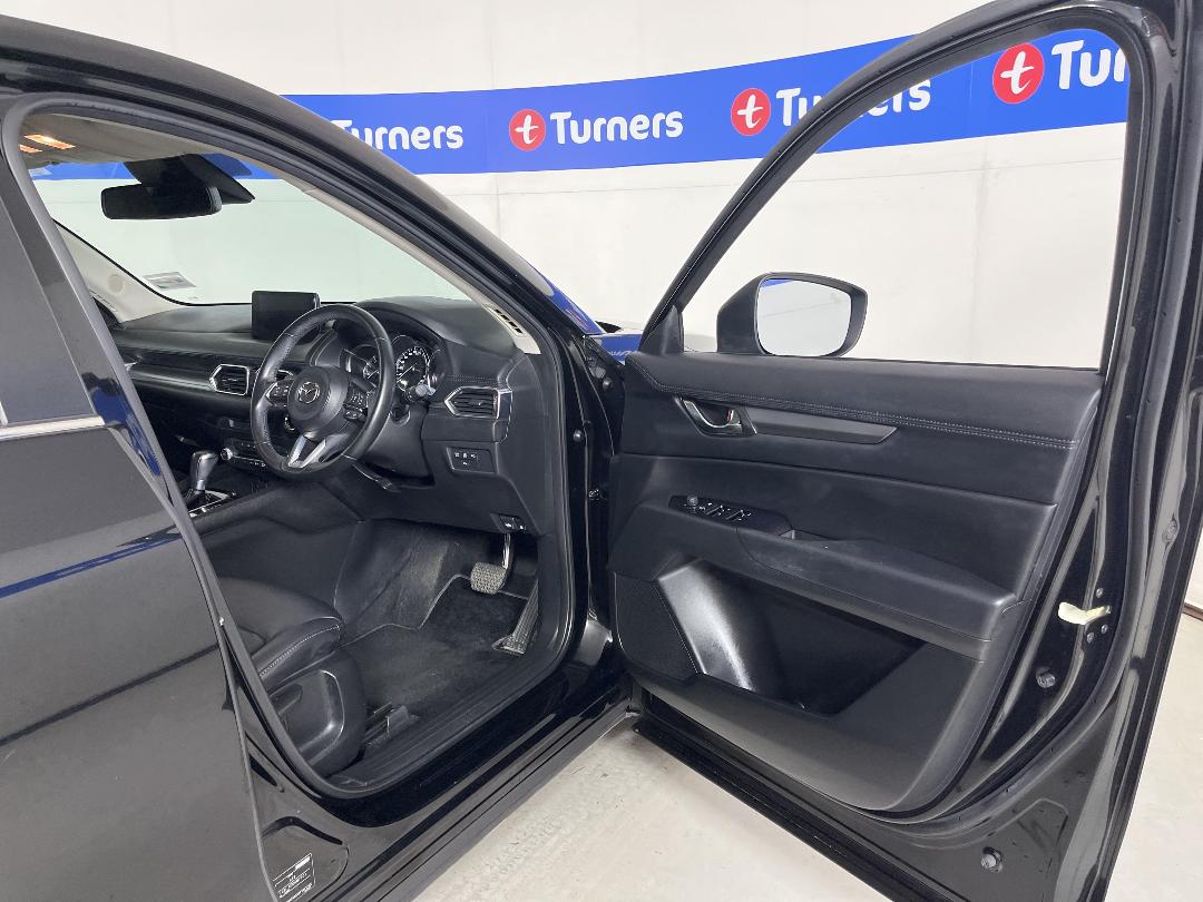 Photo '15' of Mazda CX-5 Photo '15' of Mazda CX-5