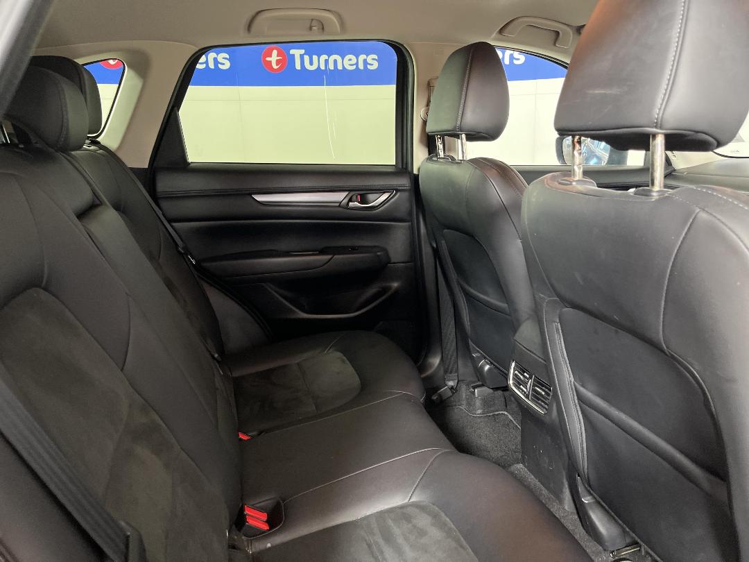 Photo '20' of Mazda CX-5 Photo '20' of Mazda CX-5