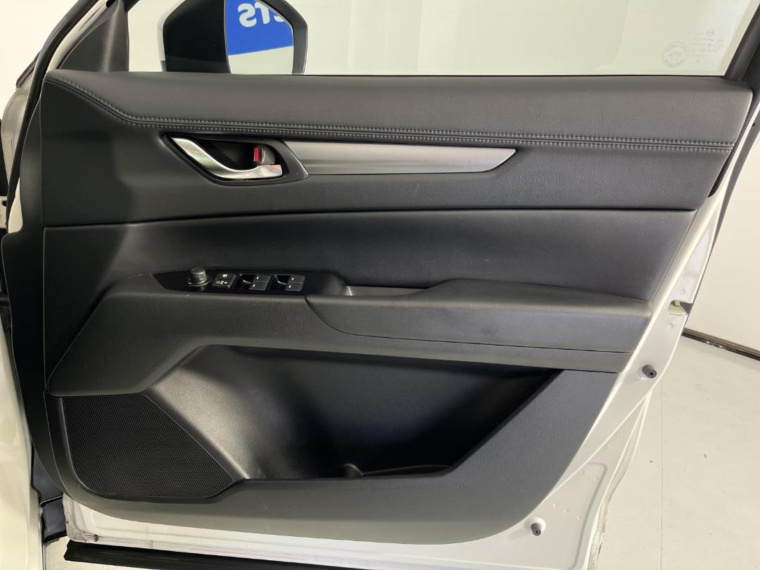 Photo '15' of Mazda CX-5 Photo '15' of Mazda CX-5