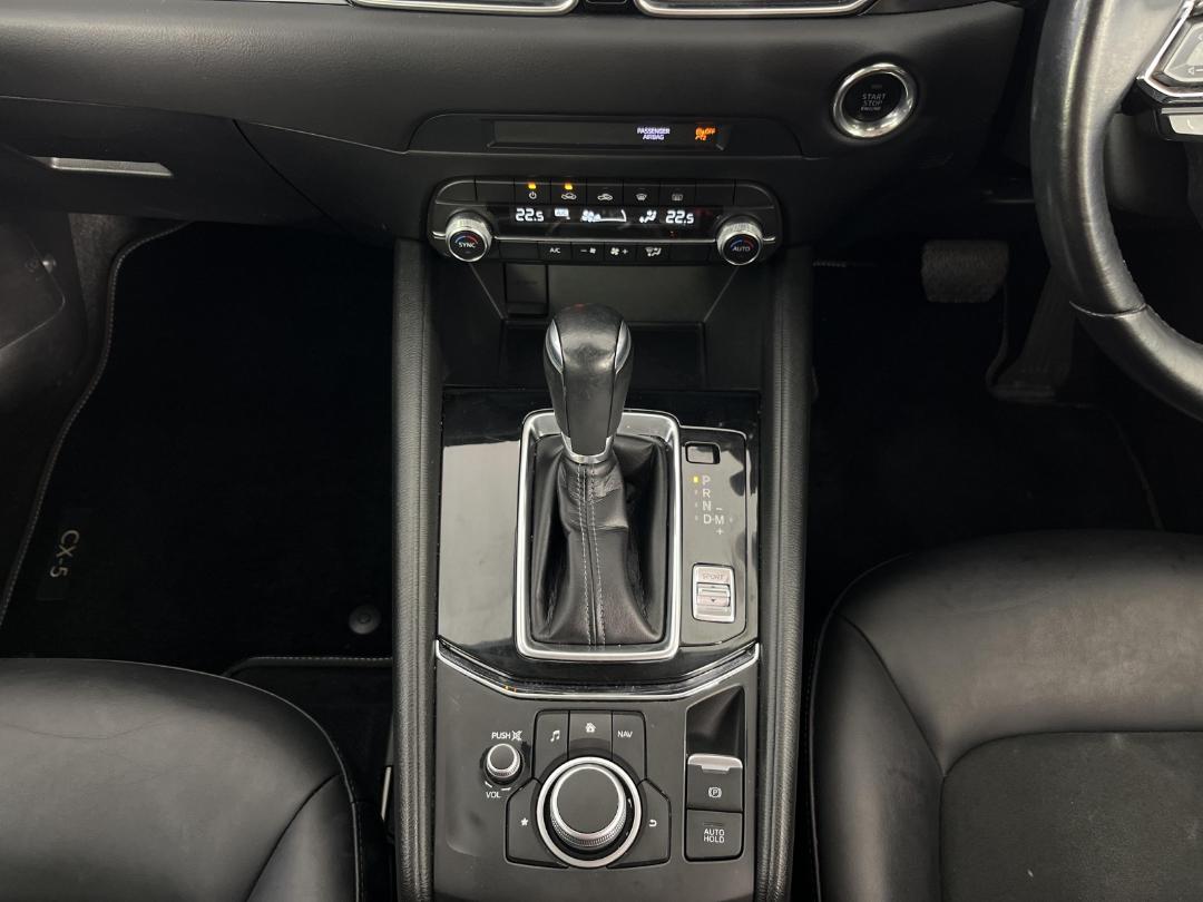 Photo '18' of Mazda CX-5