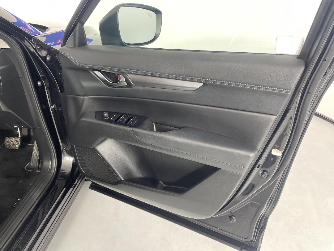 Photo '15' of Mazda CX-5