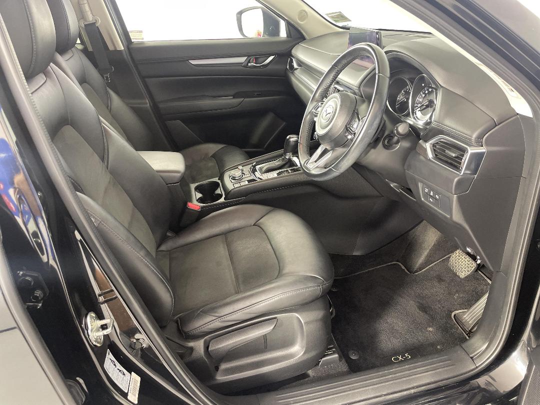 Photo '16' of Mazda CX-5