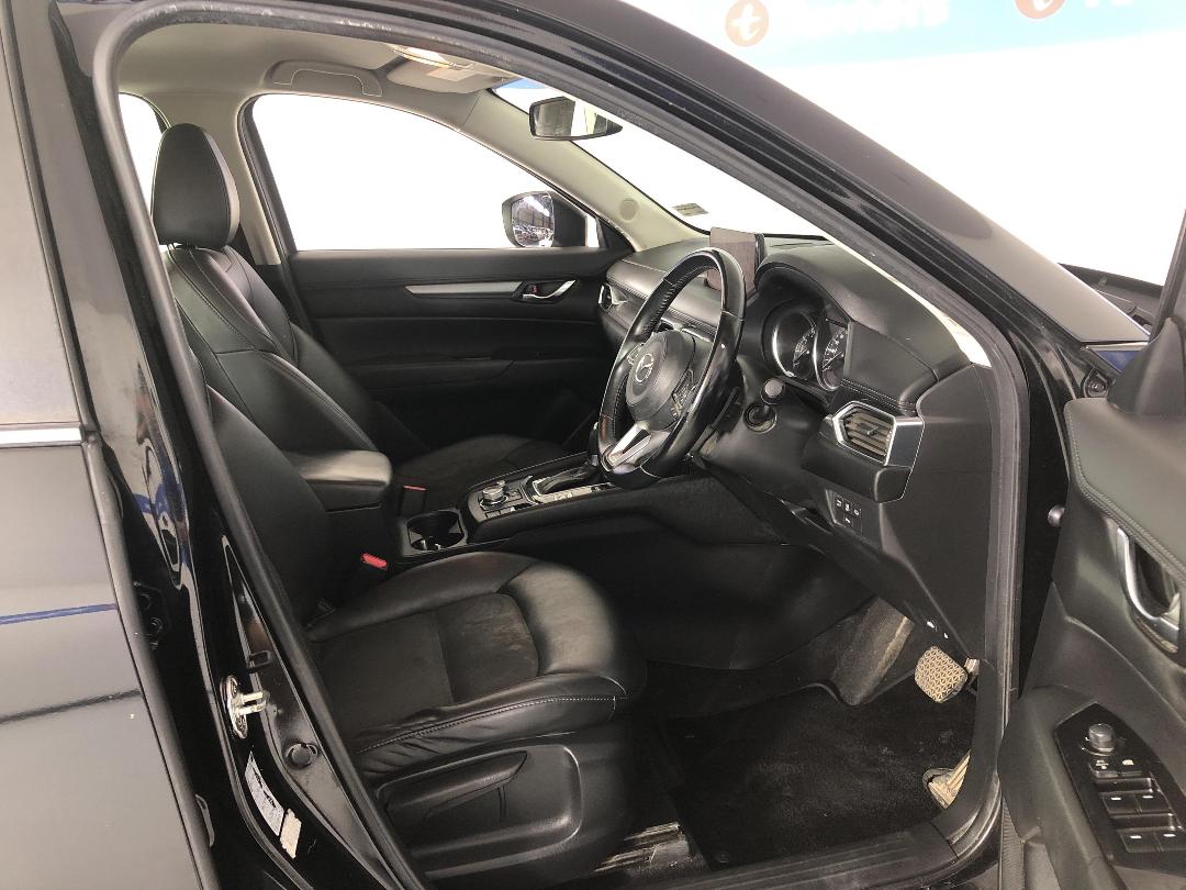 Photo '16' of Mazda CX-5 Photo '16' of Mazda CX-5