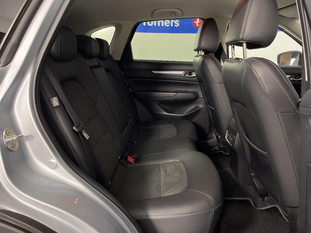 Photo '20' of Mazda CX-5 Photo '20' of Mazda CX-5