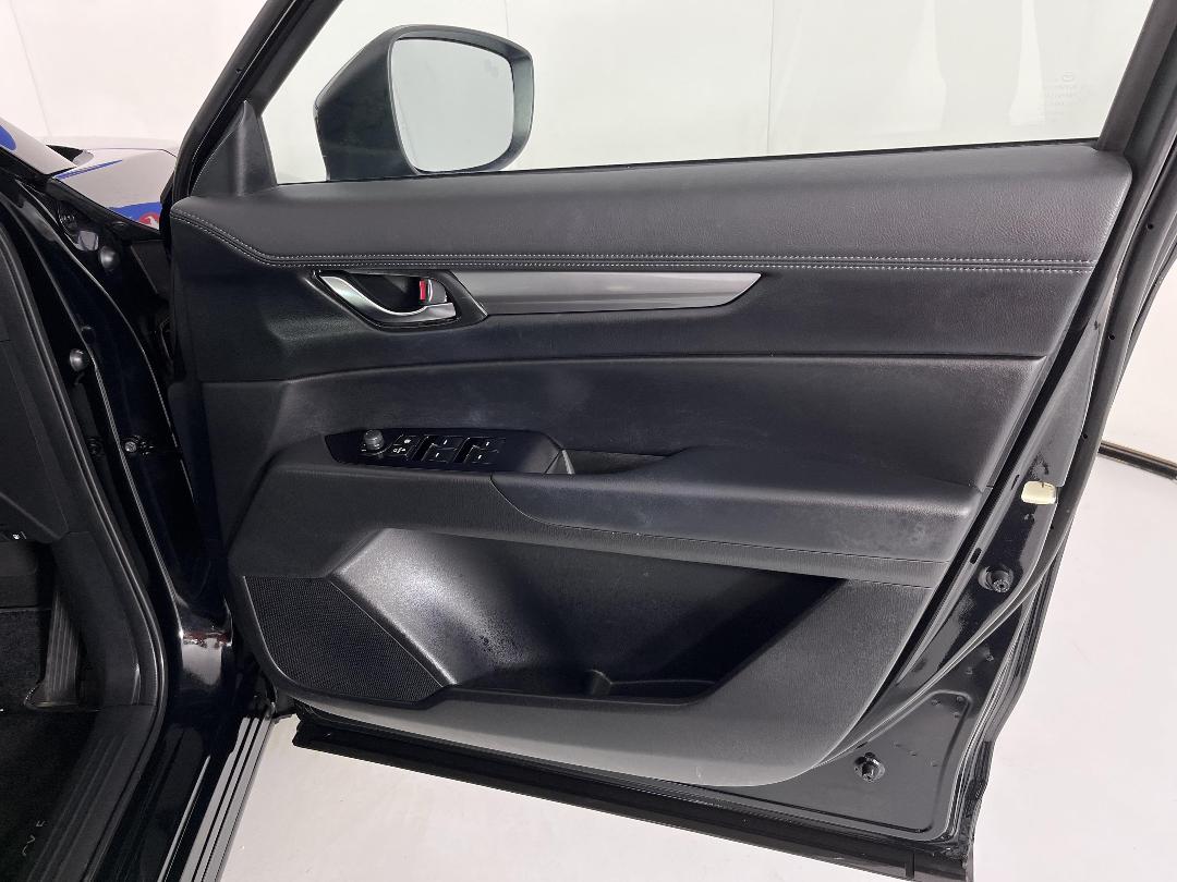 Photo '15' of Mazda CX-5