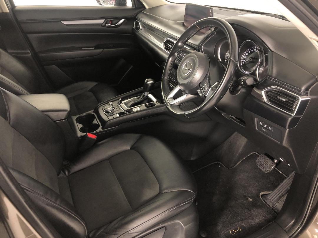 Photo '16' of Mazda CX-5