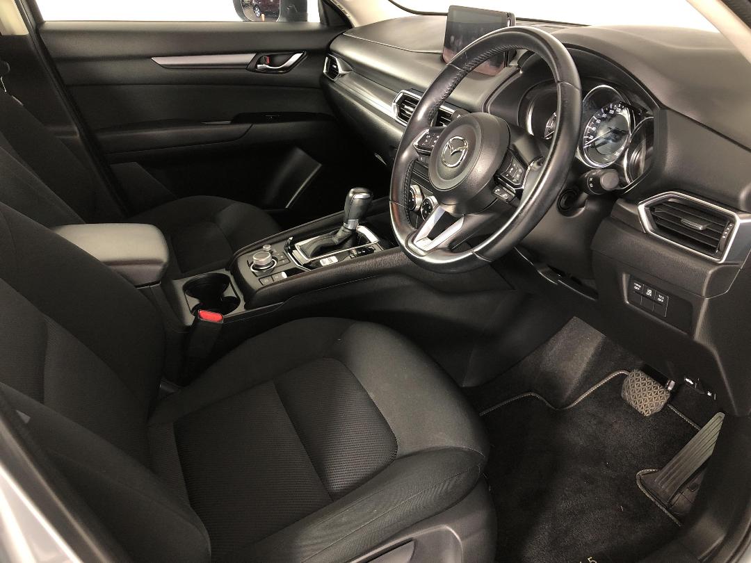 Photo '16' of Mazda CX-5