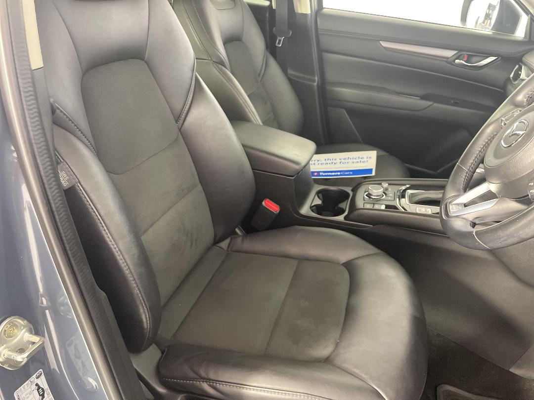 Photo '16' of Mazda CX-5