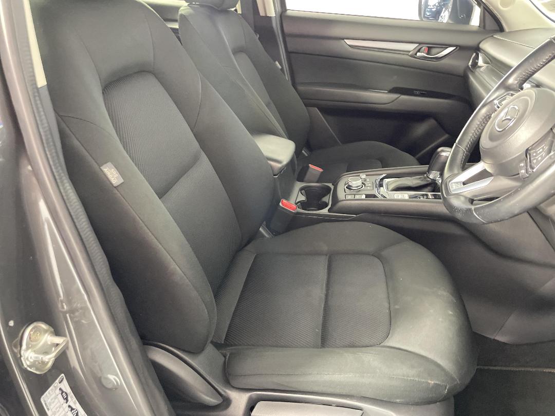 Photo '16' of Mazda CX-5 Photo '16' of Mazda CX-5