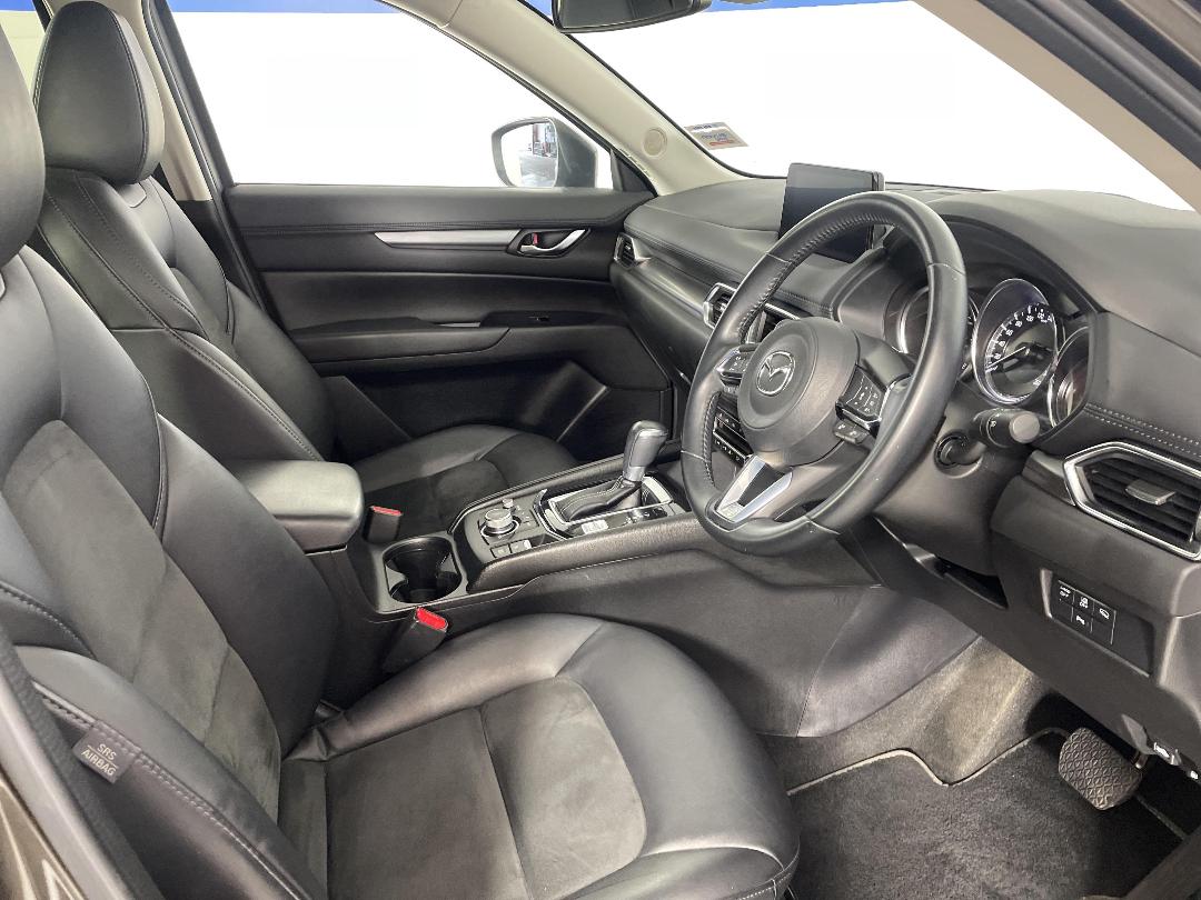 Photo '16' of Mazda CX-5