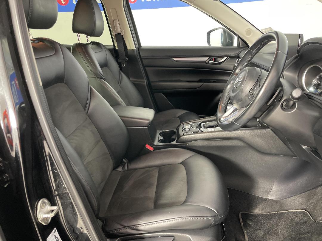 Photo '16' of Mazda CX-5