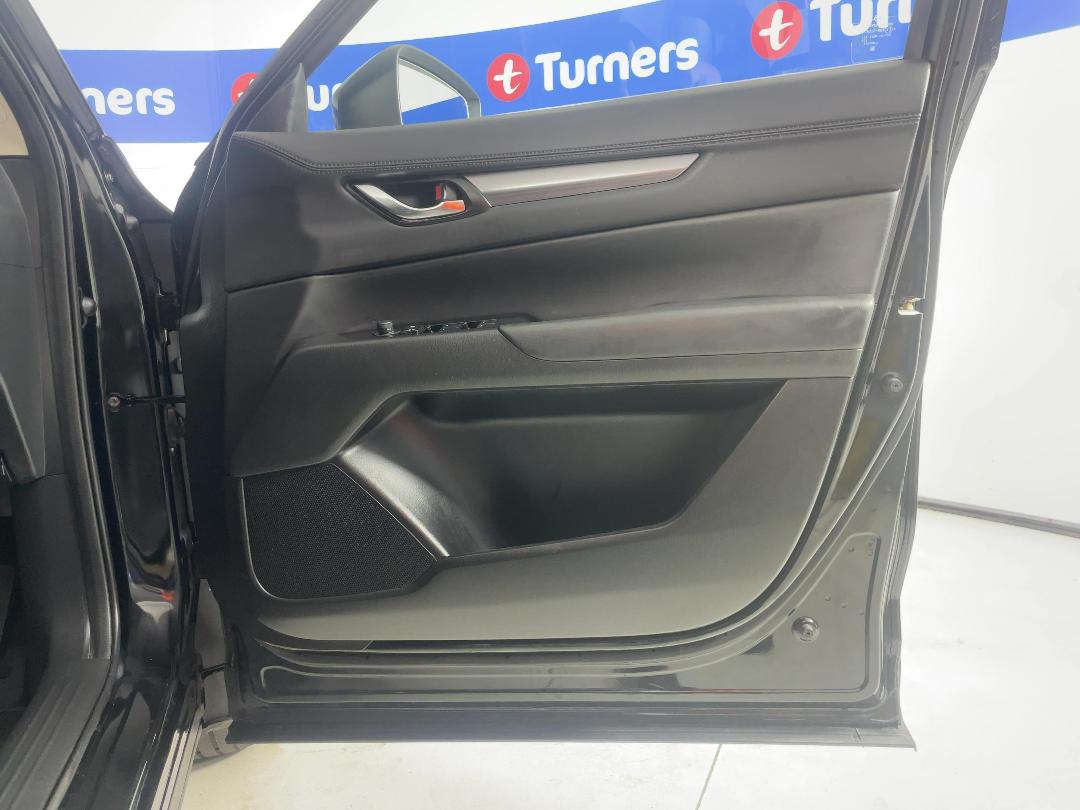 Photo '15' of Mazda CX-5