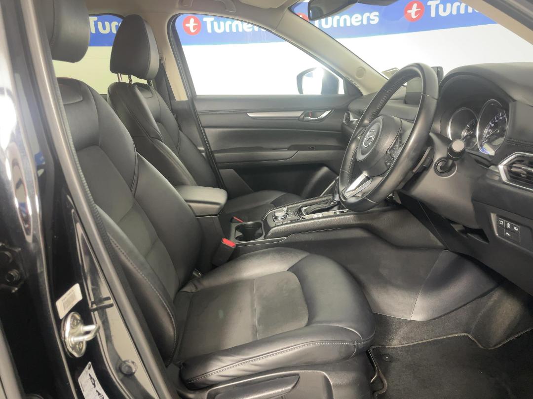 Photo '16' of Mazda CX-5