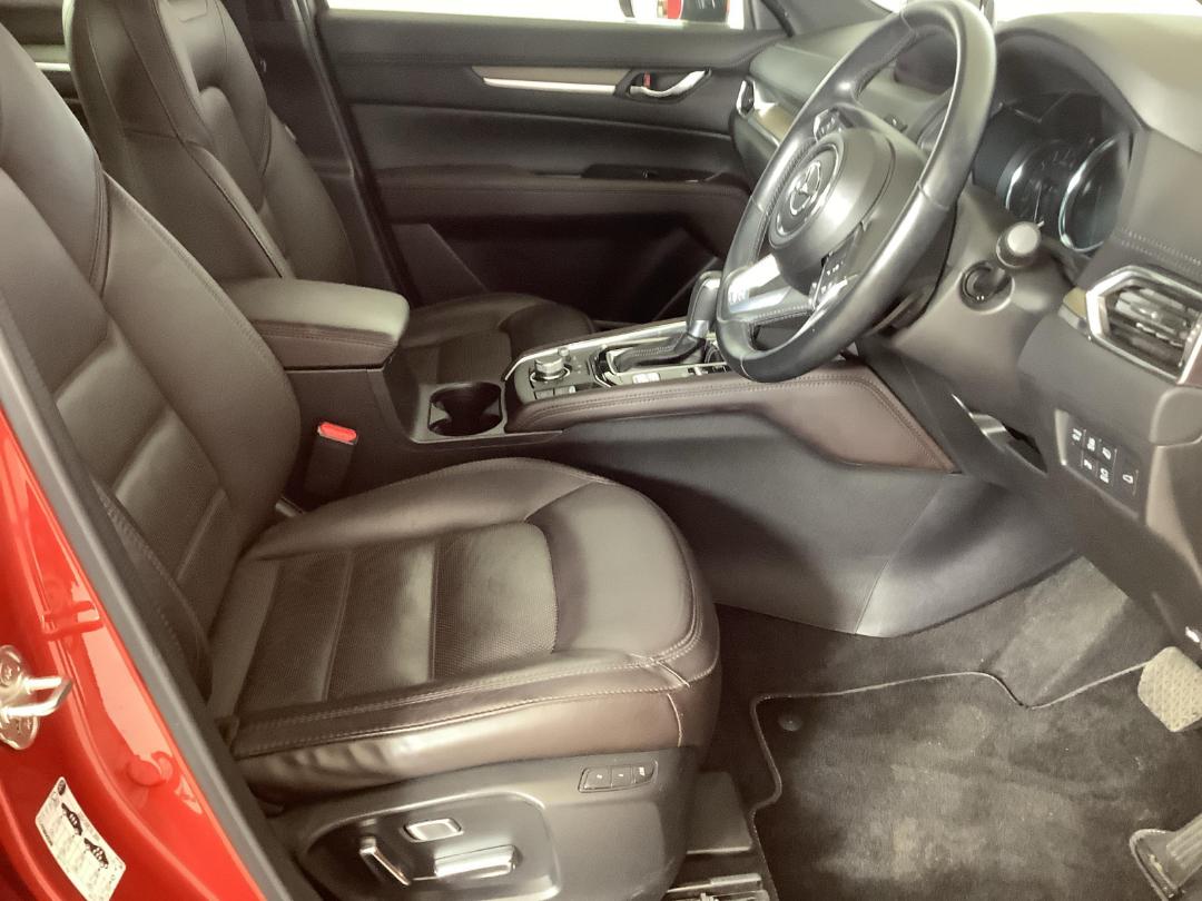 Photo '16' of Mazda CX-5