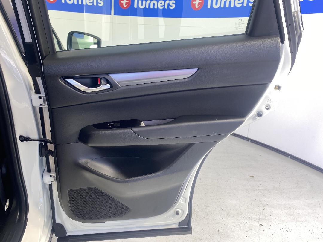 Photo '19' of Mazda CX-5 Photo '19' of Mazda CX-5