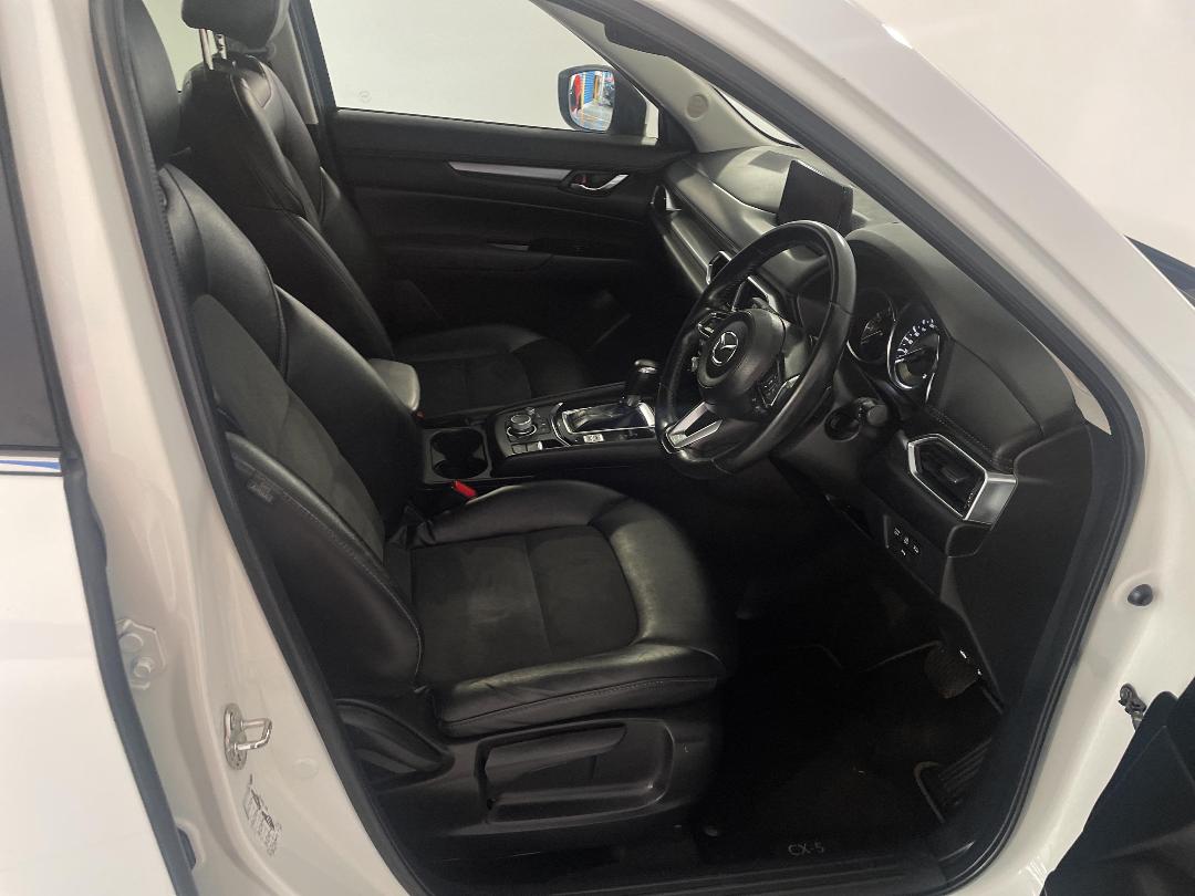 Photo '16' of Mazda CX-5 Photo '16' of Mazda CX-5