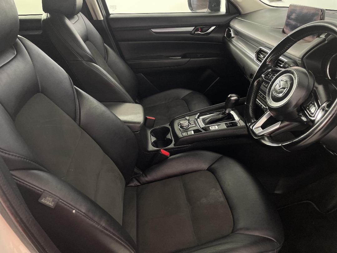 Photo '16' of Mazda CX-5