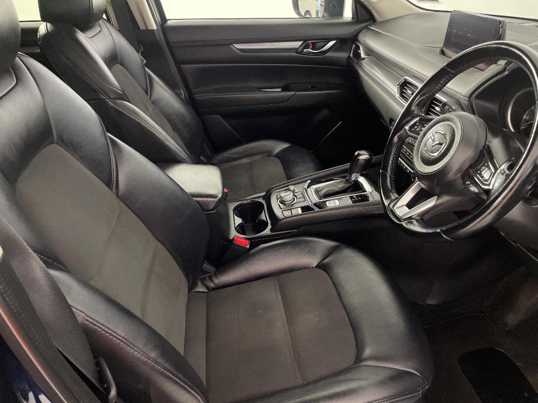 Photo '16' of Mazda CX-5