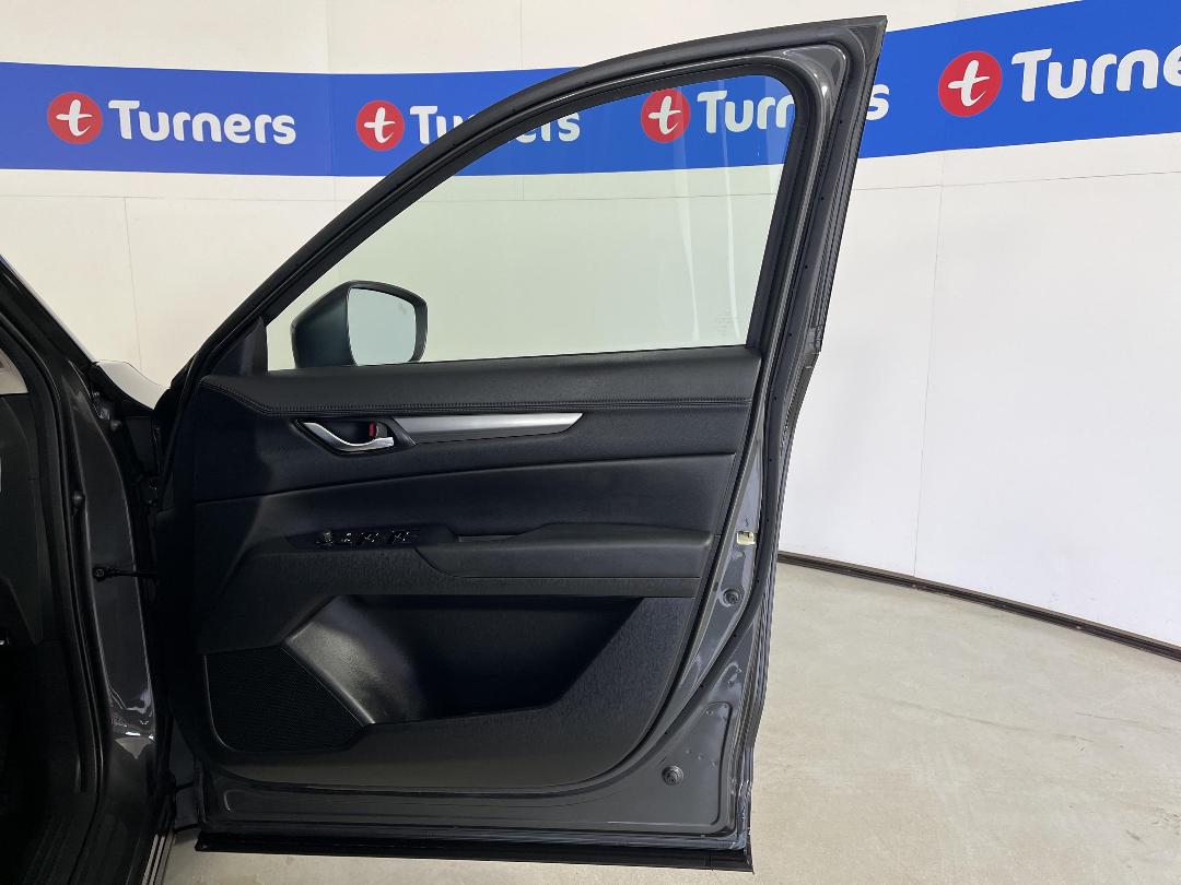 Photo '15' of Mazda CX-5