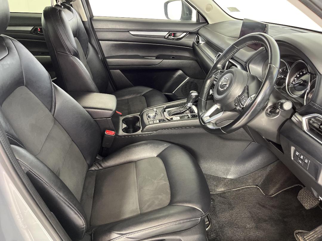 Photo '16' of Mazda CX-5