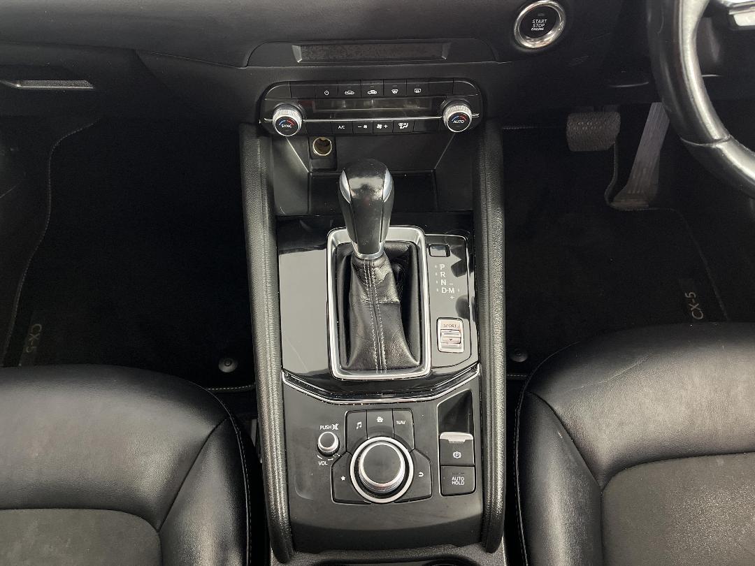 Photo '18' of Mazda CX-5