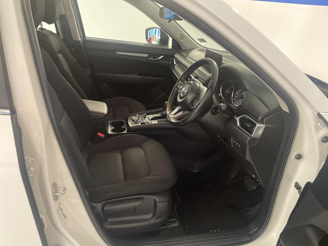 Photo '16' of Mazda CX-5