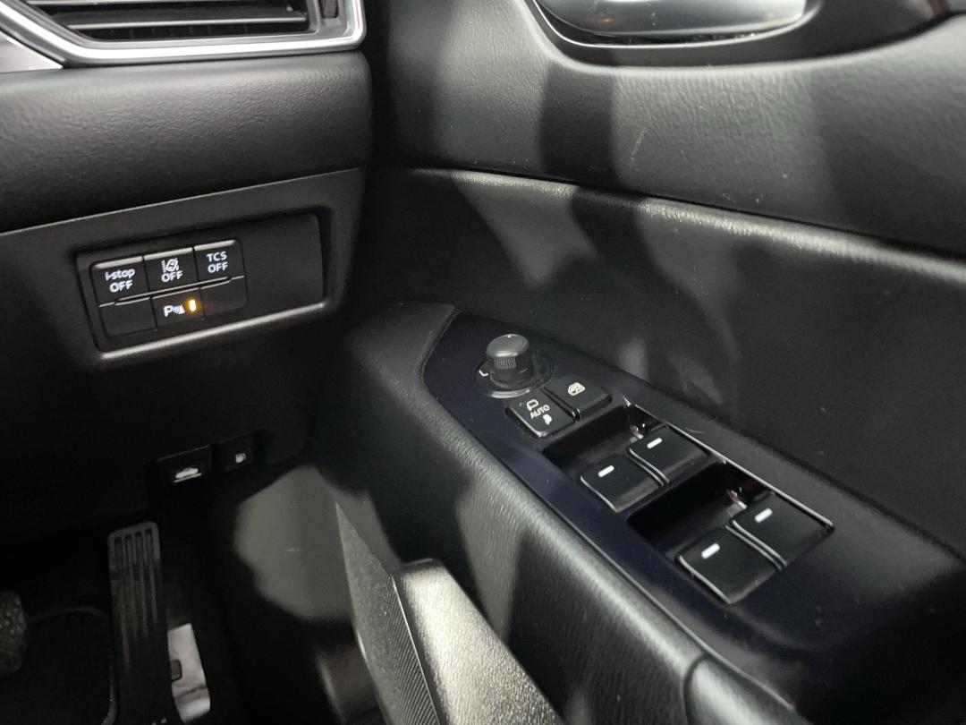 Photo '26' of Mazda CX-5 Photo '26' of Mazda CX-5