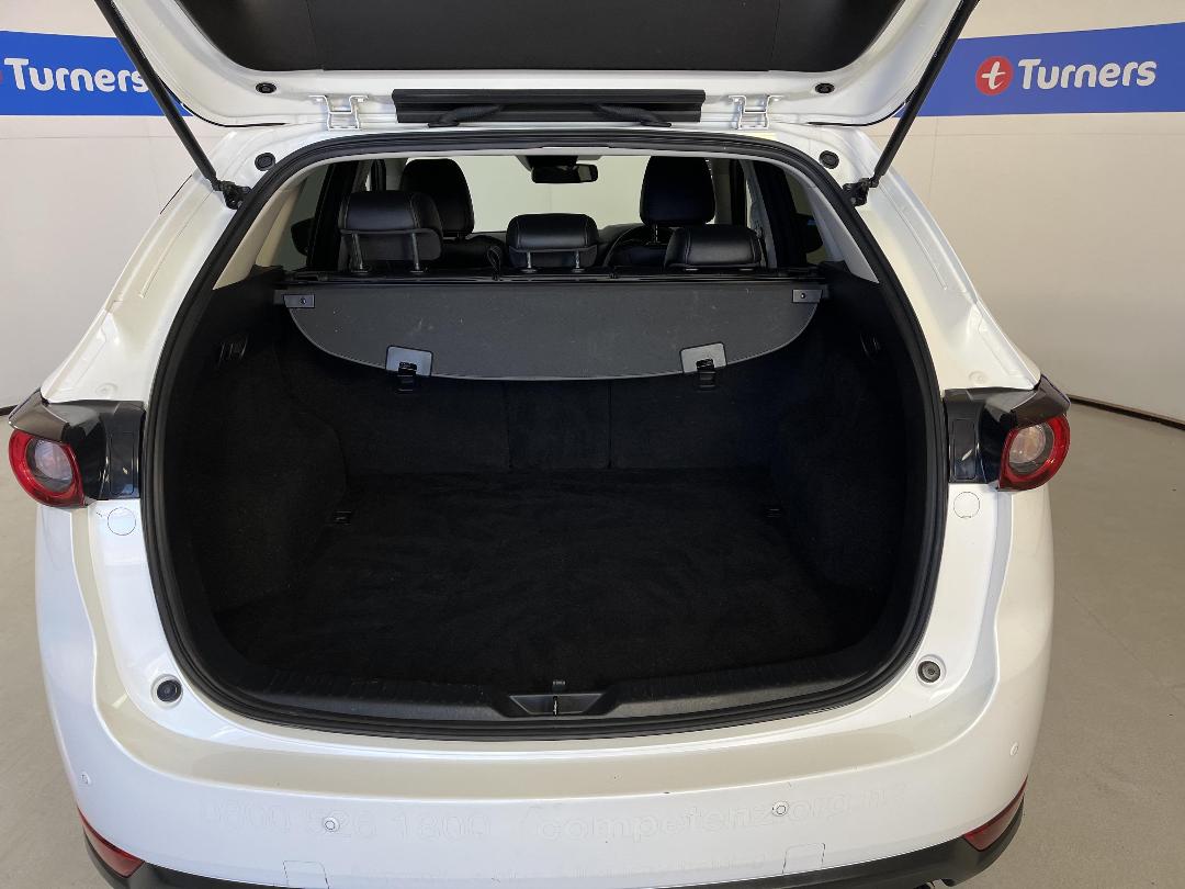 Photo '14' of Mazda CX-5