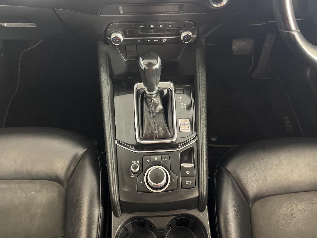 Photo '18' of Mazda CX-5 Photo '18' of Mazda CX-5