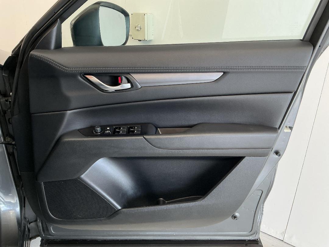 Photo '15' of Mazda CX-5