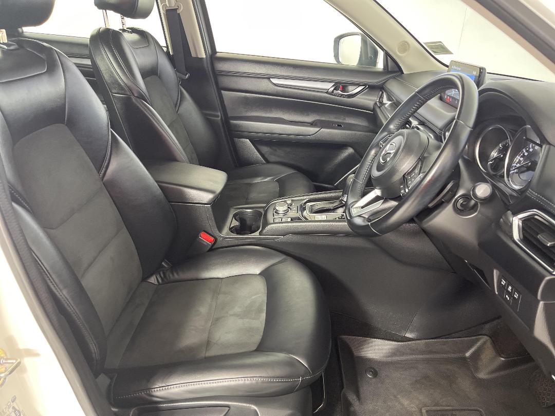 Photo '16' of Mazda CX-5