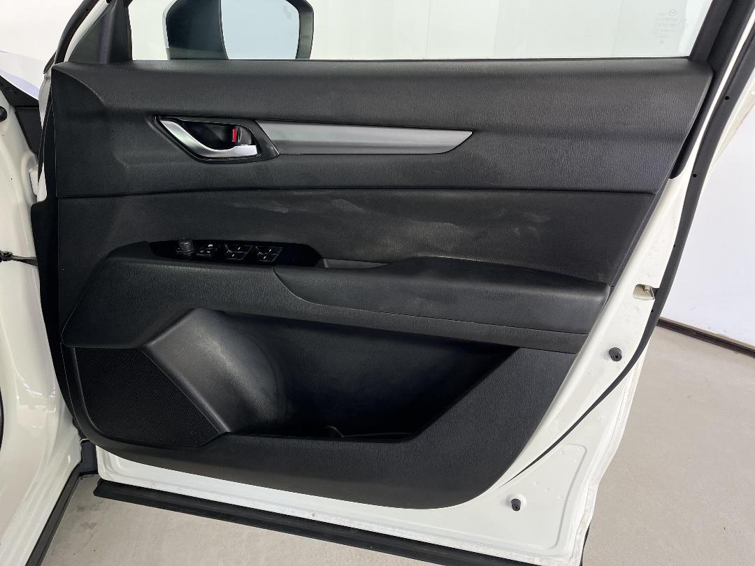 Photo '15' of Mazda CX-5