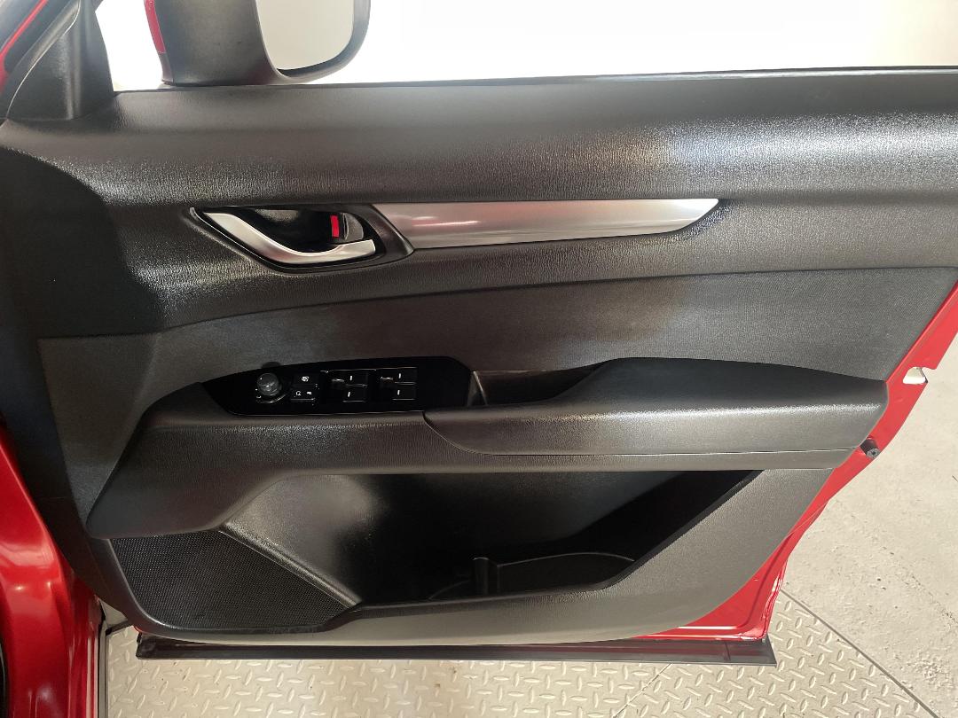 Photo '15' of Mazda CX-5