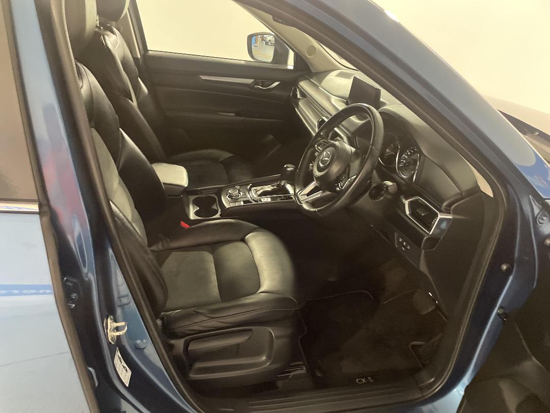 Photo '16' of Mazda CX-5