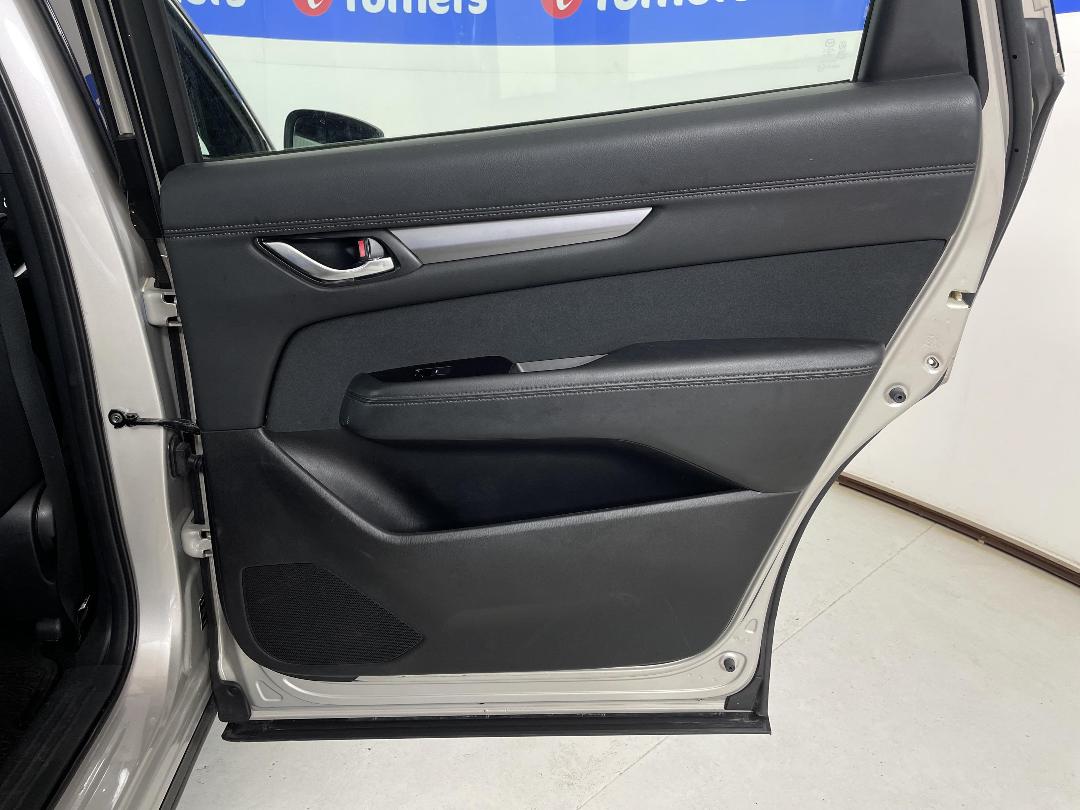 Photo '19' of Mazda CX-8