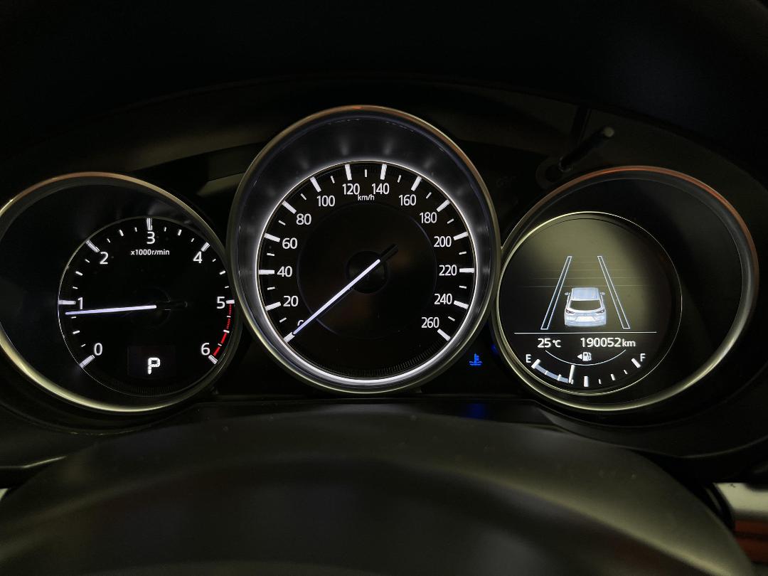 Photo '21' of Mazda CX-8