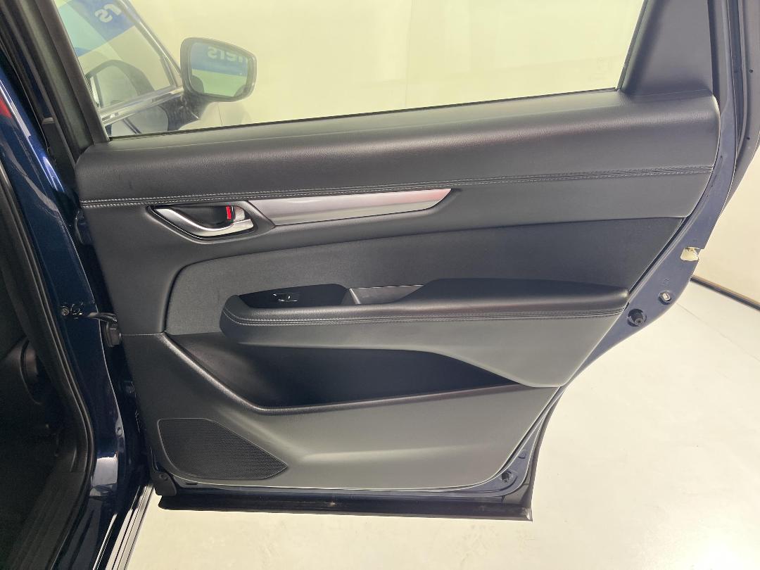 Photo '19' of Mazda CX-8