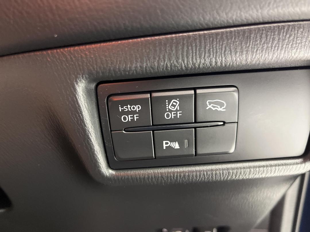 Photo '28' of Mazda CX-8