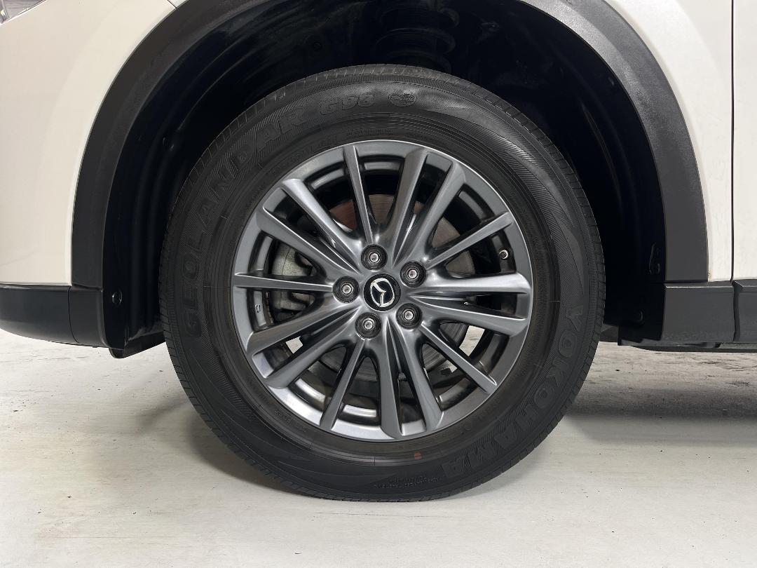 Photo '10' of Mazda CX-8