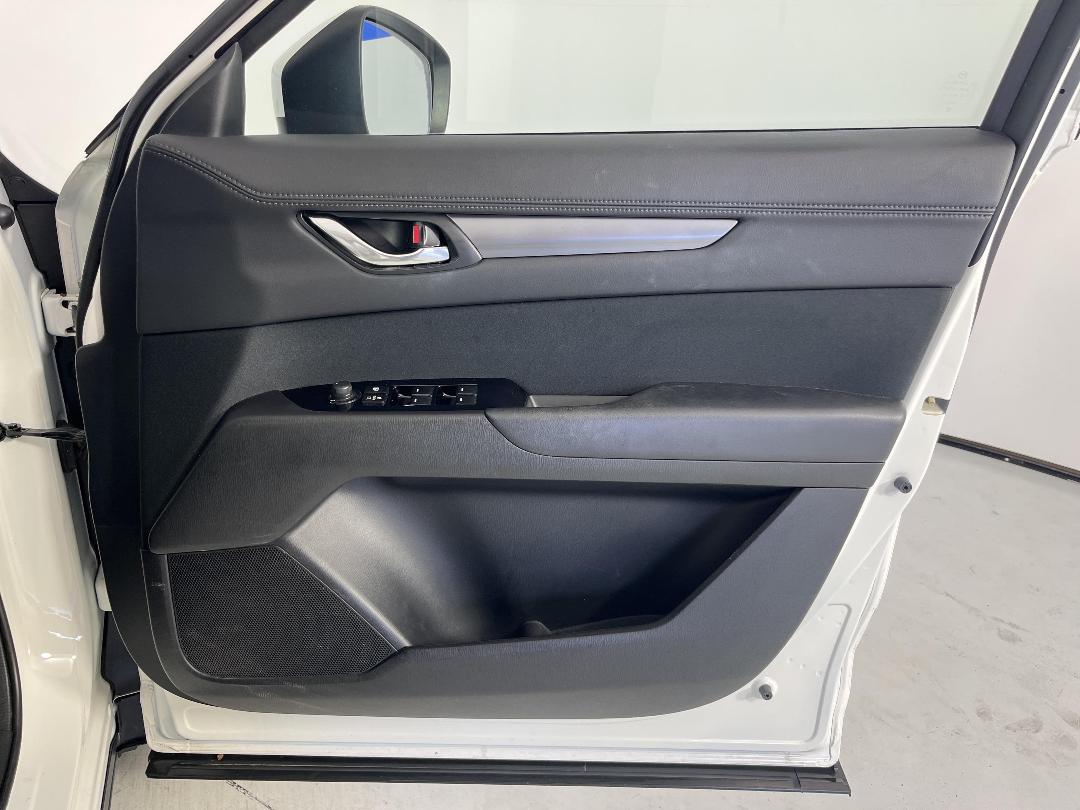 Photo '15' of Mazda CX-8