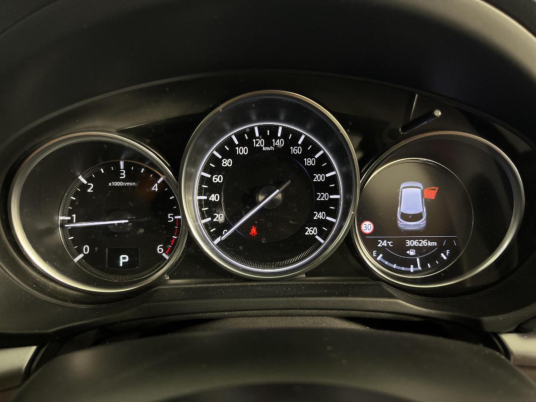 Photo '21' of Mazda CX-8