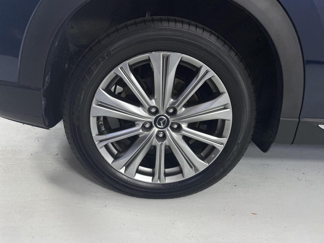 Photo '12' of Mazda CX-8